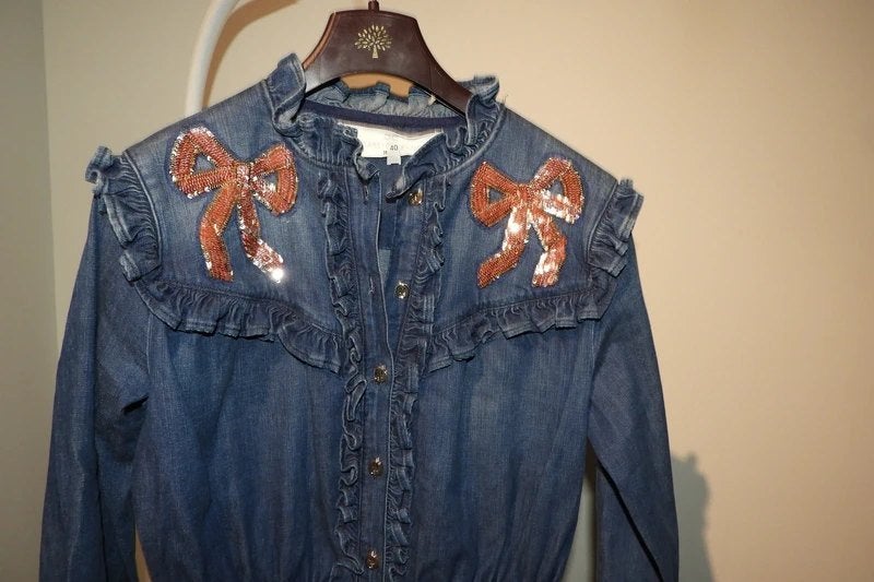 Elisabetta Franchi jeans jurk door knoop lovertjes strikken, Kleding | Dames, Jurken, Zo goed als nieuw, Maat 34 (XS) of kleiner