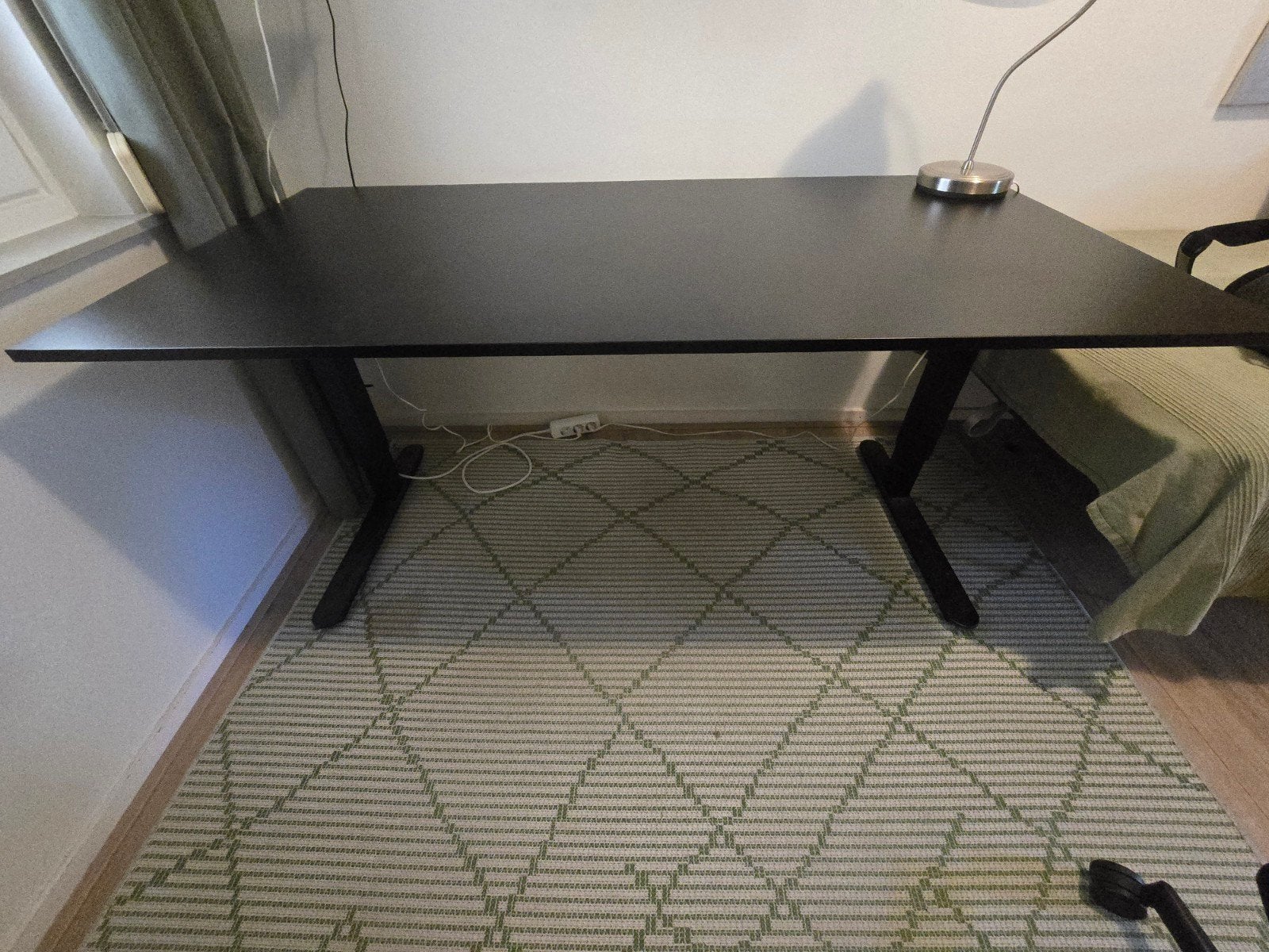 Zwart bureau, modern van Jysk, Ophalen, Zwart, Gebruikt, Spaanplaat of MDF