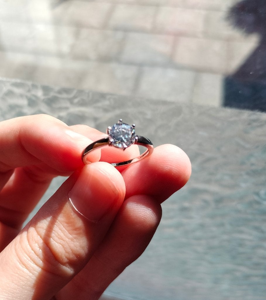 Twee dezelfde ringen: Lucardi zilver met zirkonia maat 17, Nieuw, Ophalen of Verzenden, 17 tot 18, Dame