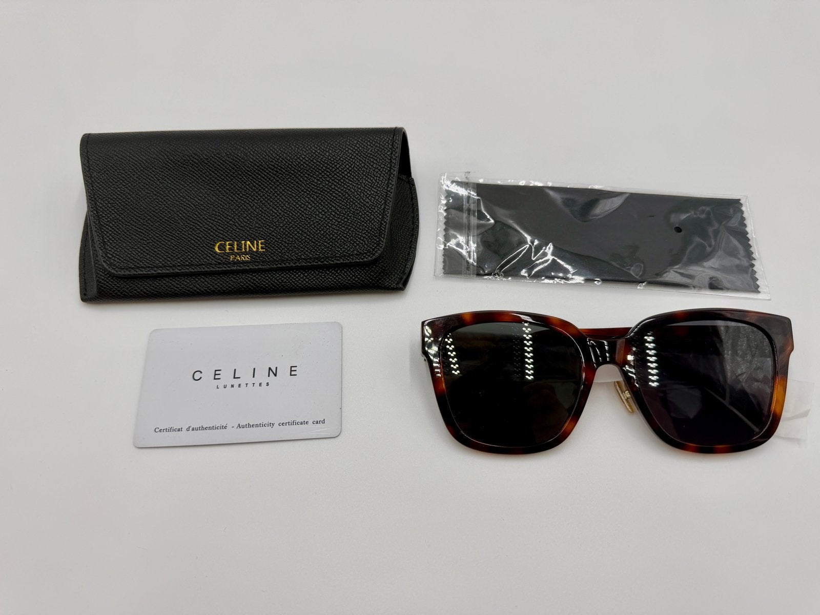 Celine zonnebril met etui en verpakking - Nieuw, Overige merken, Zonnebril, Bruin, Verzenden
