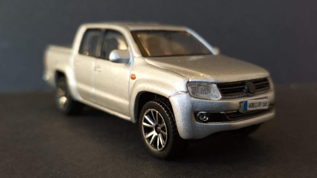 Volkswagen VW Amarok 1:43 Bburago Burago Pol, Hobby en Vrije tijd, Modelauto's | 1:43, Overige merken, Auto, Verzenden, .