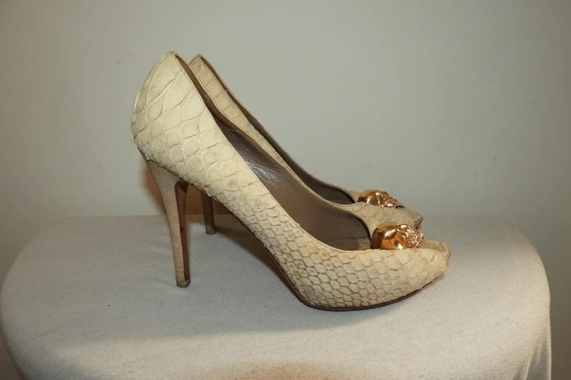 Alexander McQueen snake pumps gouden schedel steentjes, Pumps, Overige kleuren, Verzenden, Alexand McQueen