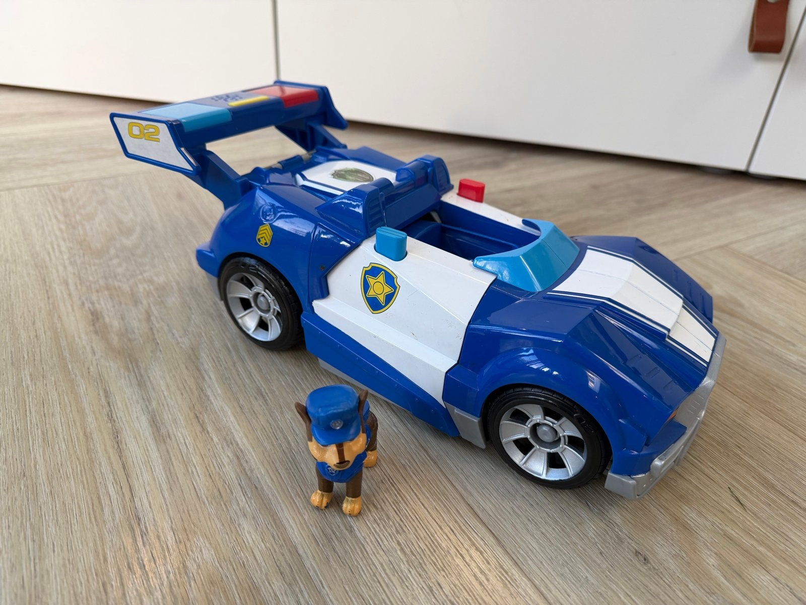 Paw Patrol Chase's Race & Go Deluxe voertuig met figuur, Ophalen of Verzenden, Gebruikt