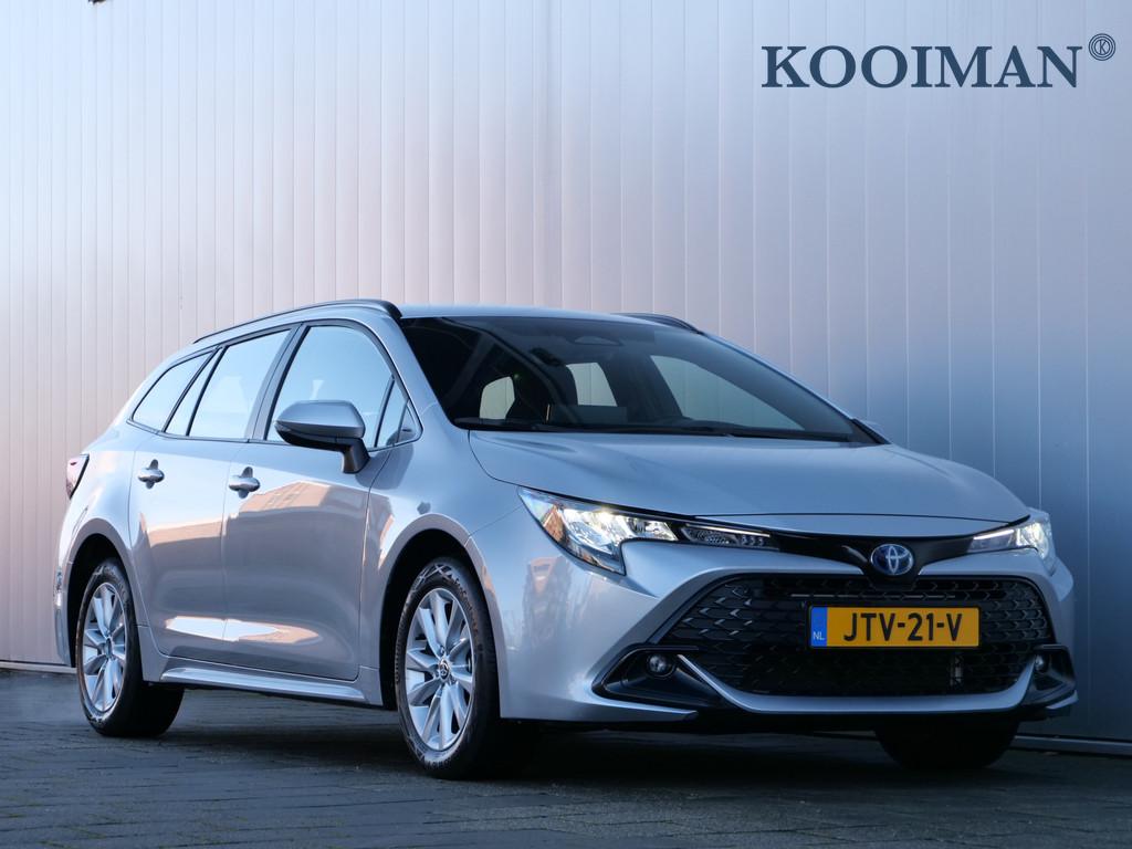 Toyota Corolla Touring Sports Hybrid 140 Pk Active Automaat, 4 cilinders, Corolla, Hybride Elektrisch/Benzine, 22 km/l
