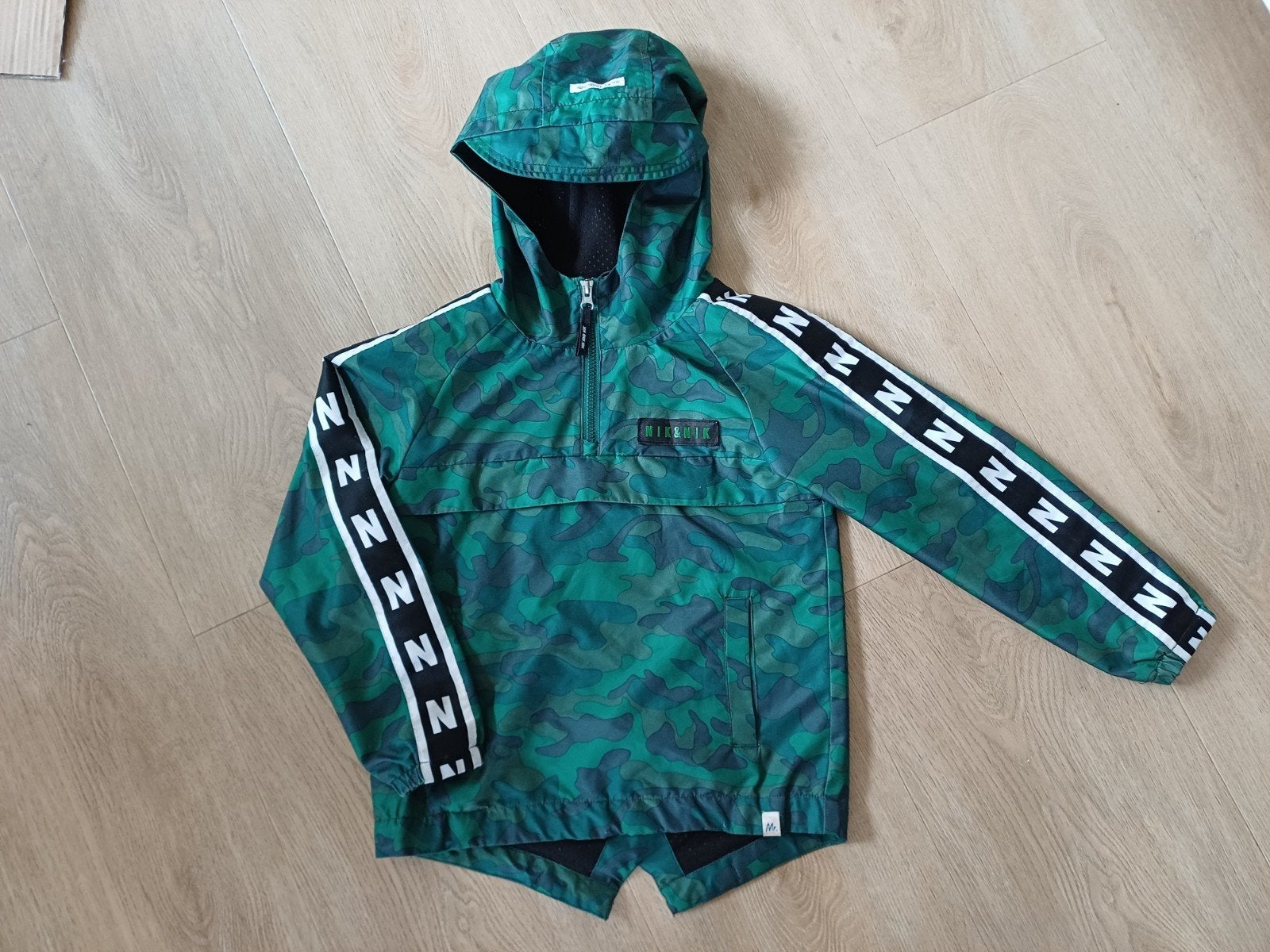 Nik & Nik tussenjas maat 128 in camouflage print, Kinderen en Baby's, Jongen of Meisje, Ophalen of Verzenden, Zo goed als nieuw