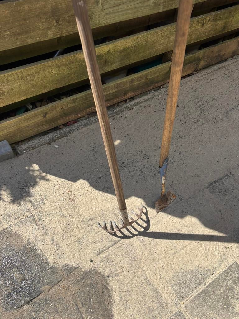 Tuin gereedschap rozenhark en een schoffel, Ophalen, Zo goed als nieuw, Overige soorten