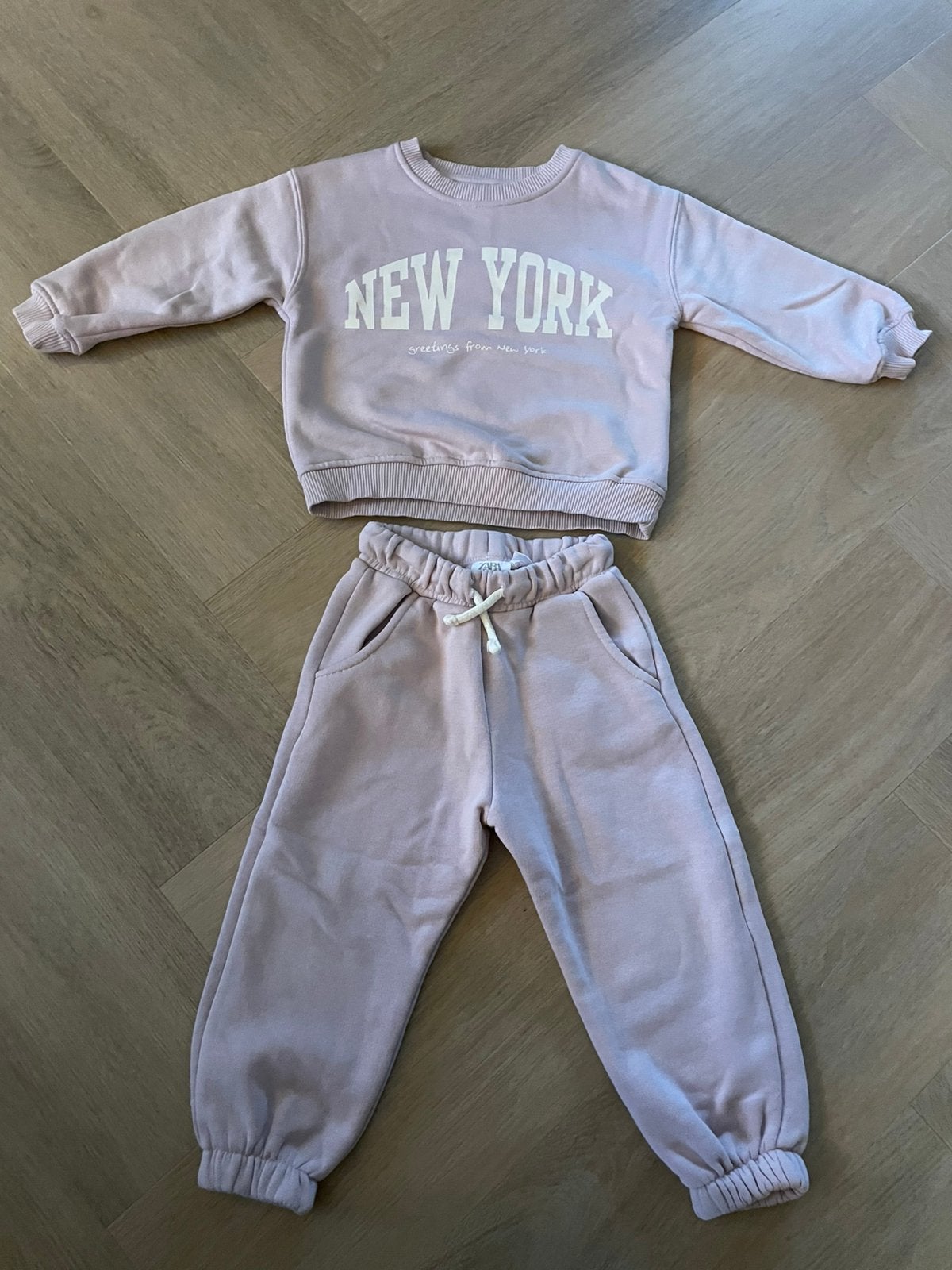 Zara jogging setje maat 92, Kinderen en Baby's, Ophalen of Verzenden, Gebruikt, Meisje, Setje