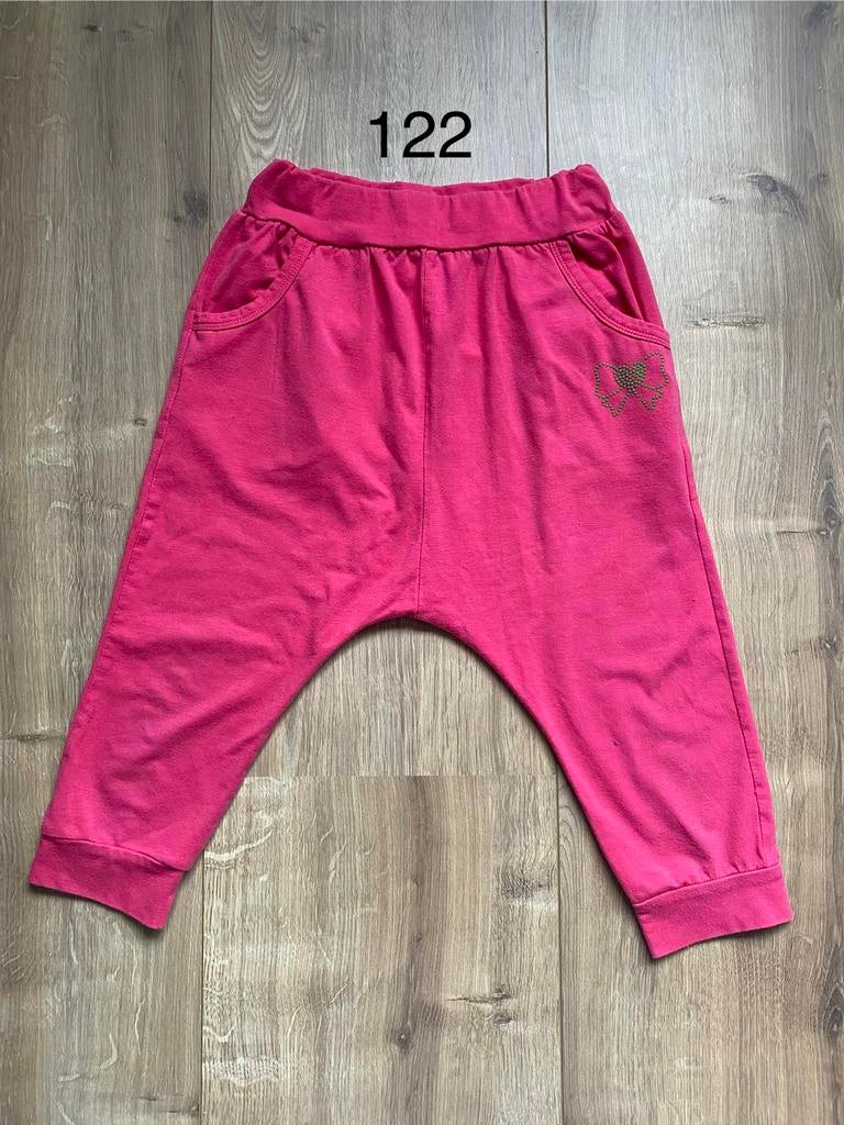 Korte broek 122, Ophalen of Verzenden, Zo goed als nieuw, Meisje, Broek