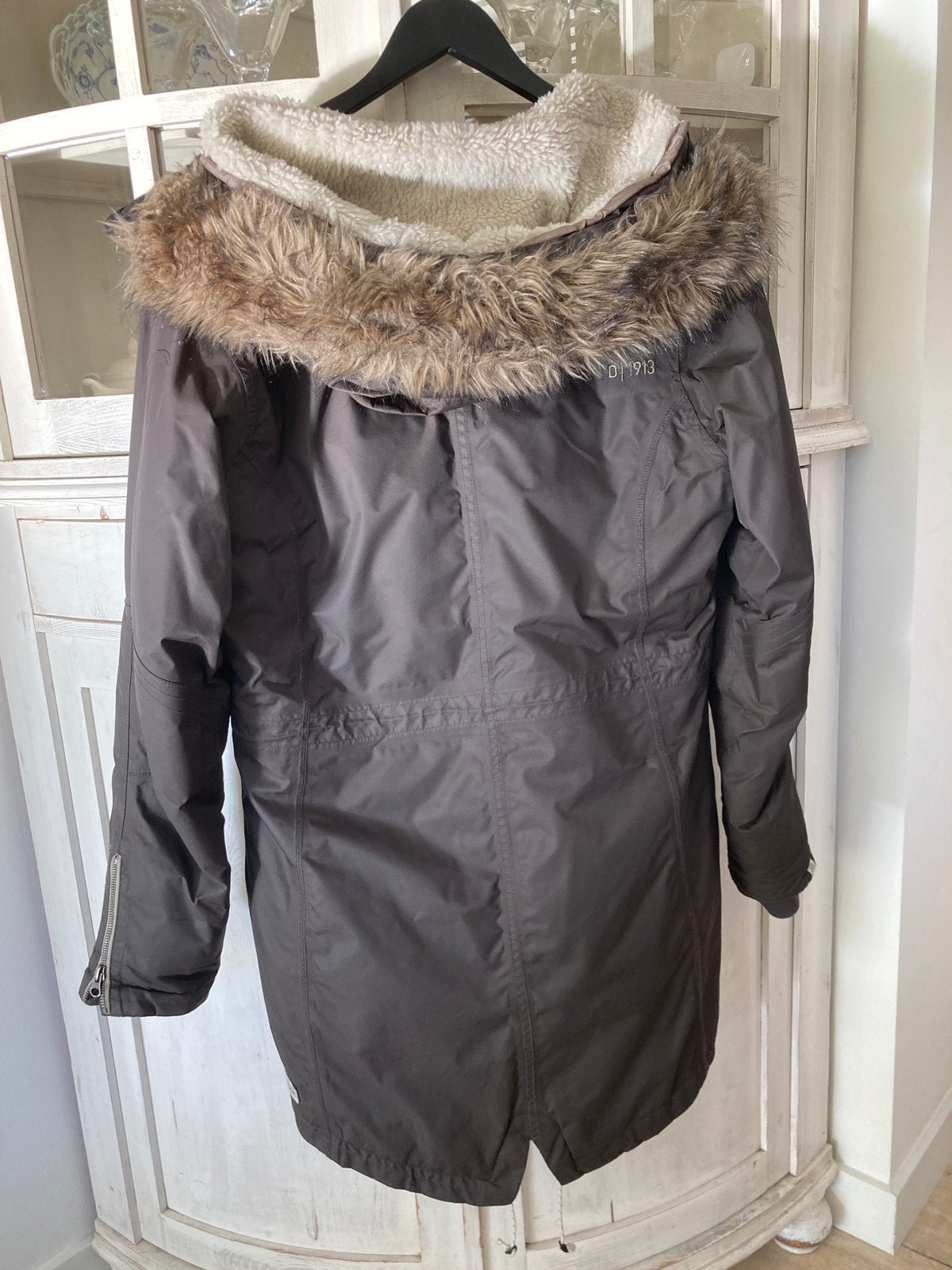 Didriksons dames parka maat40, Ophalen, Zo goed als nieuw, Maat 38/40 (M), Bruin