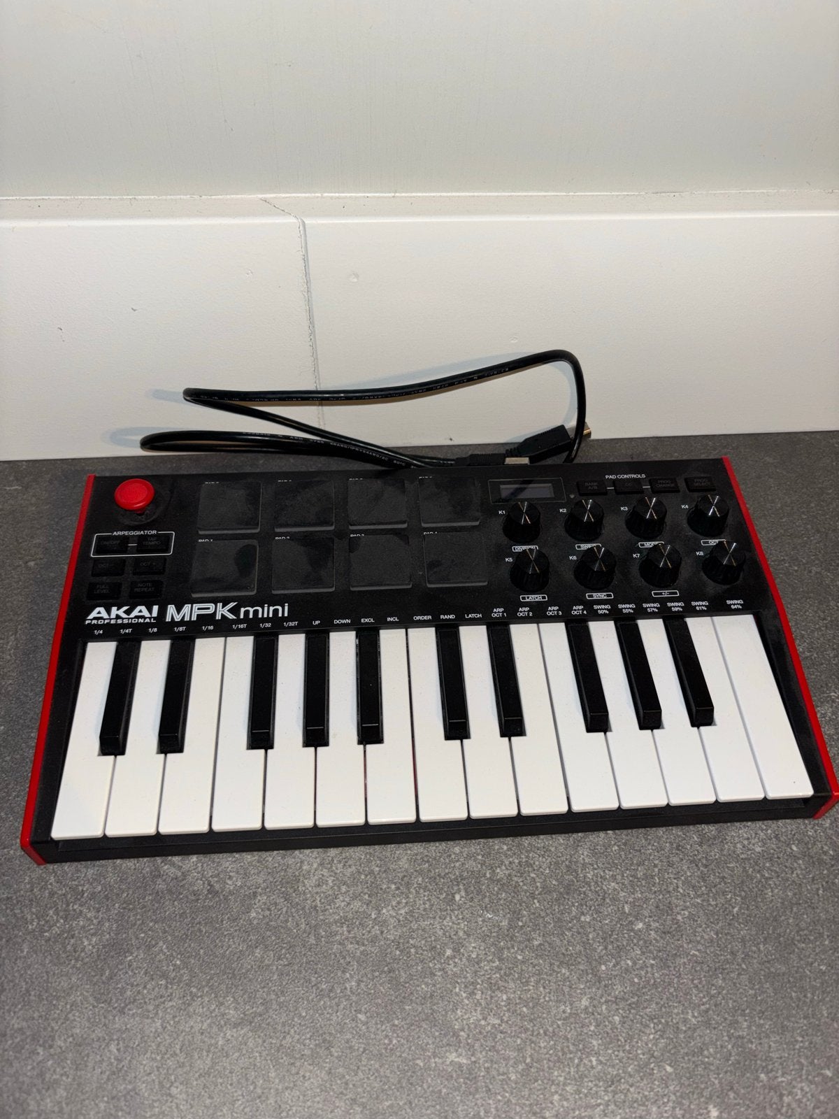 AKAI MPK mini MIDI-keyboard controller, Overige merken, Zo goed als nieuw, Aanslaggevoelig, Overige aantallen