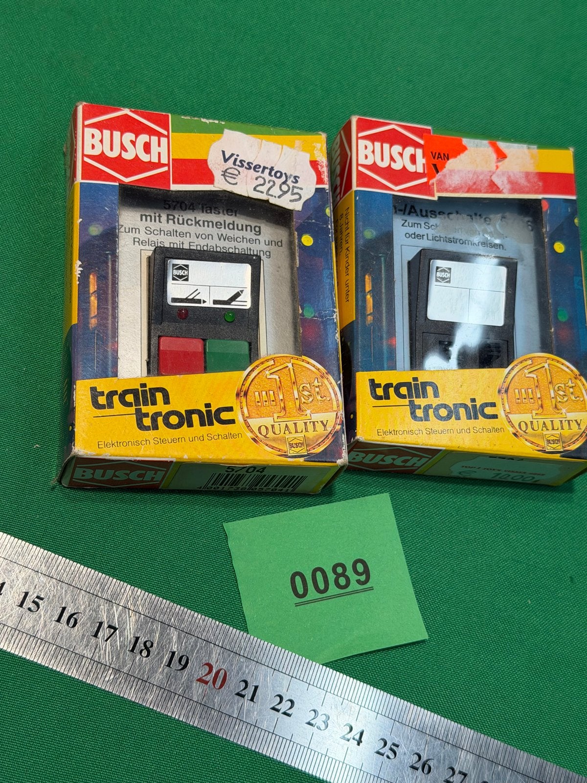 089 Busch Train Tronic 5704 en 5706 Schakelaars - Nieuw, Overige merken, Gelijkstroom of Wisselstroom, Overige typen, Nieuw