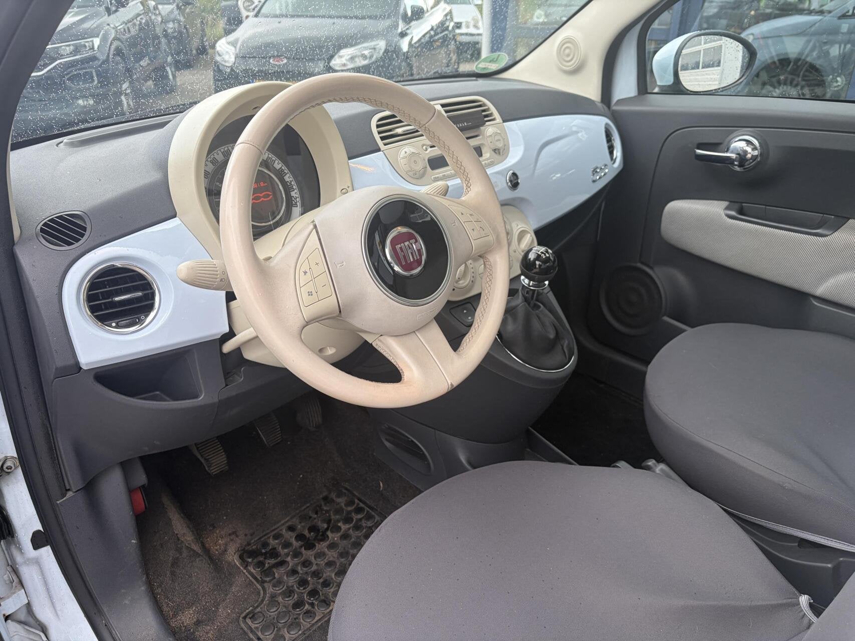 Fiat 500 1.2 4 cilinder Lounge, pano dak, airco, baby blauw, Stof, Gebruikt, 1242 cc, 4 cilinders