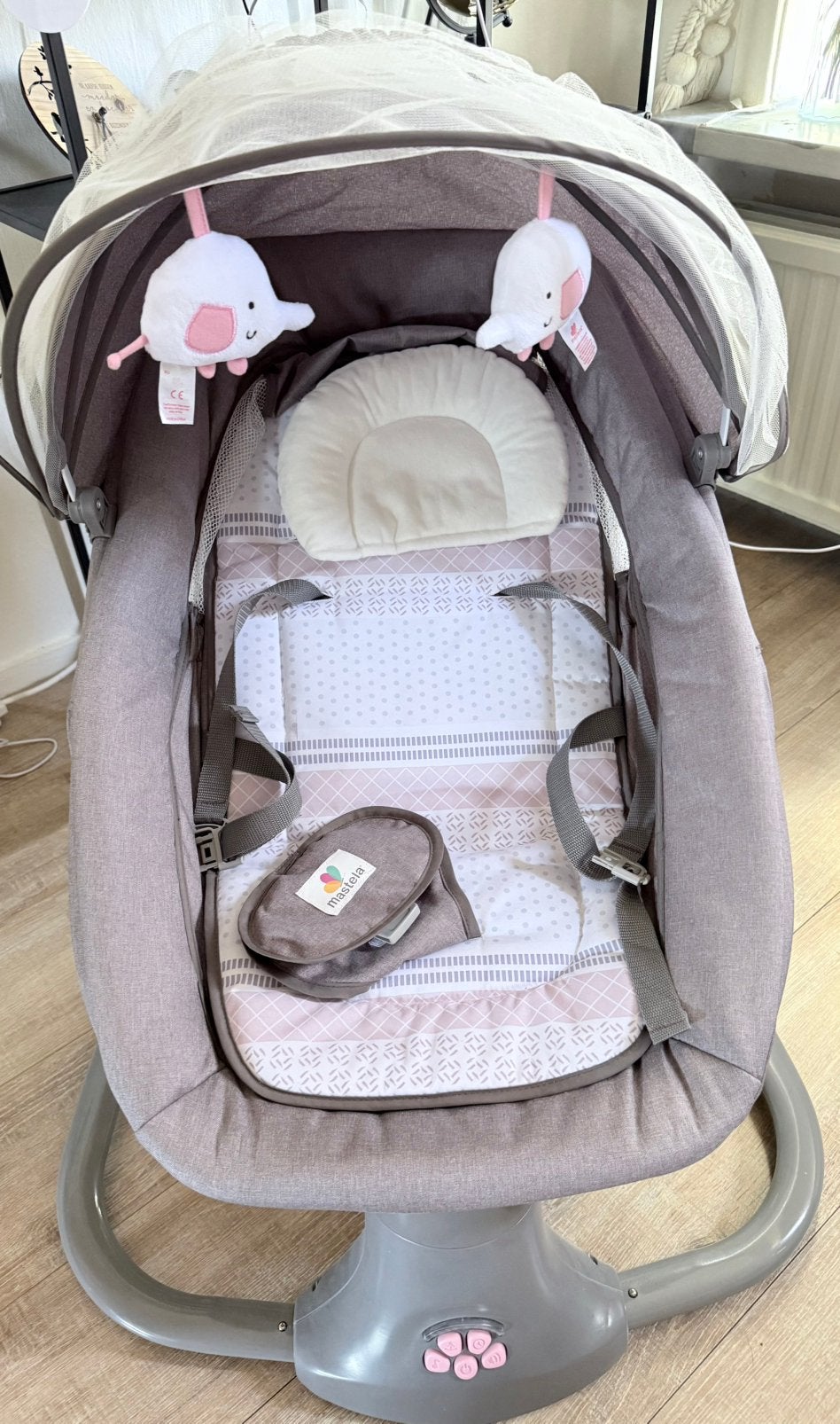 Elektrische babyschommelstoel., Ophalen, Zo goed als nieuw