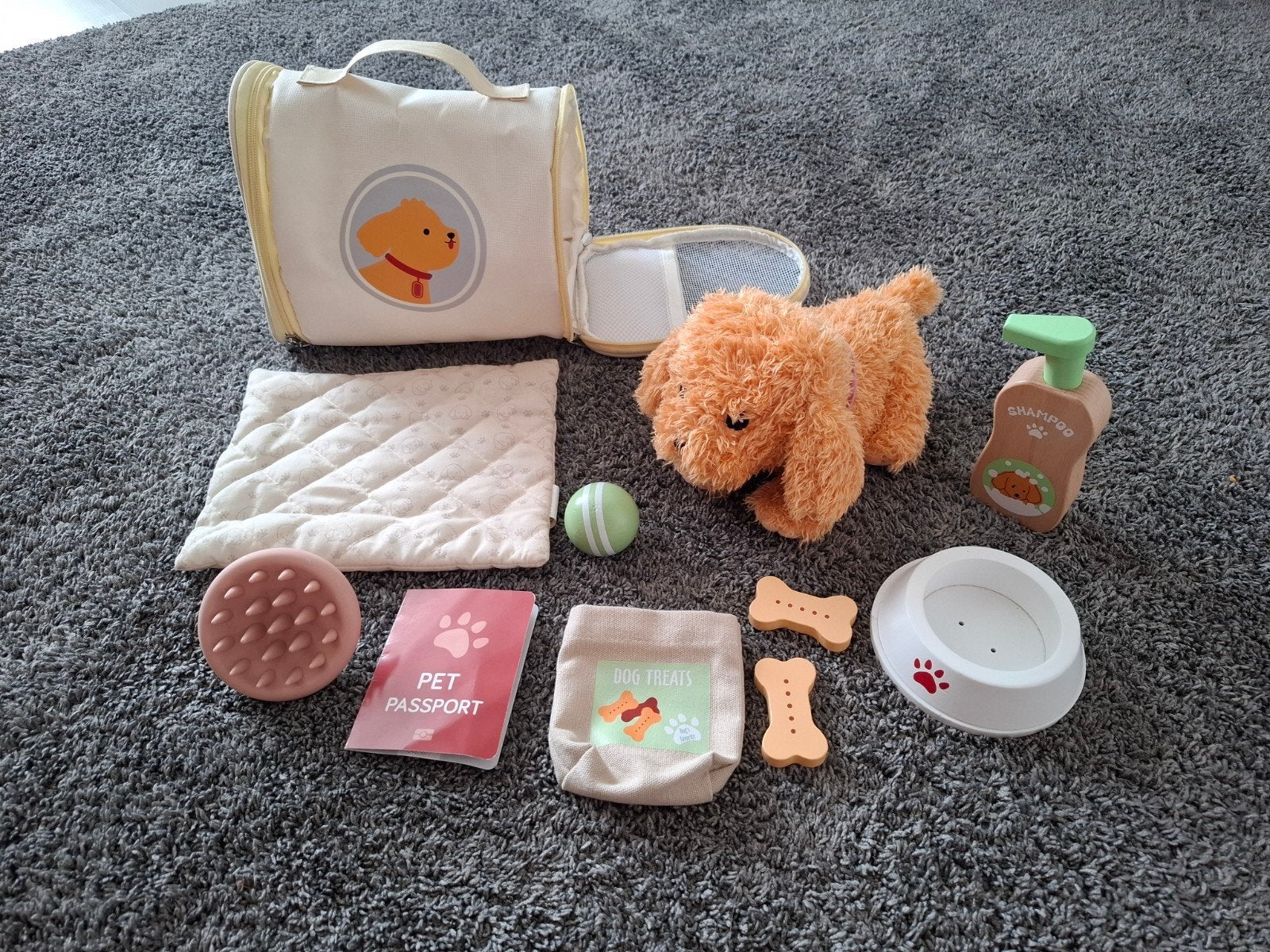 New Classic Toys Houten Knuffelverzorgingsset Hond, Ophalen of Verzenden, Zo goed als nieuw, Overige typen