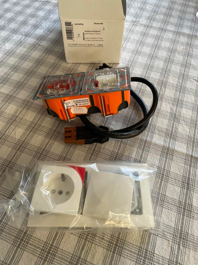 Honeywell Socketline Stopcontact met Wago-Winsta Steekverbin, Doe-het-zelf en Verbouw, Elektra en Kabels, Nieuw, Stopcontact, Ophalen of Verzenden