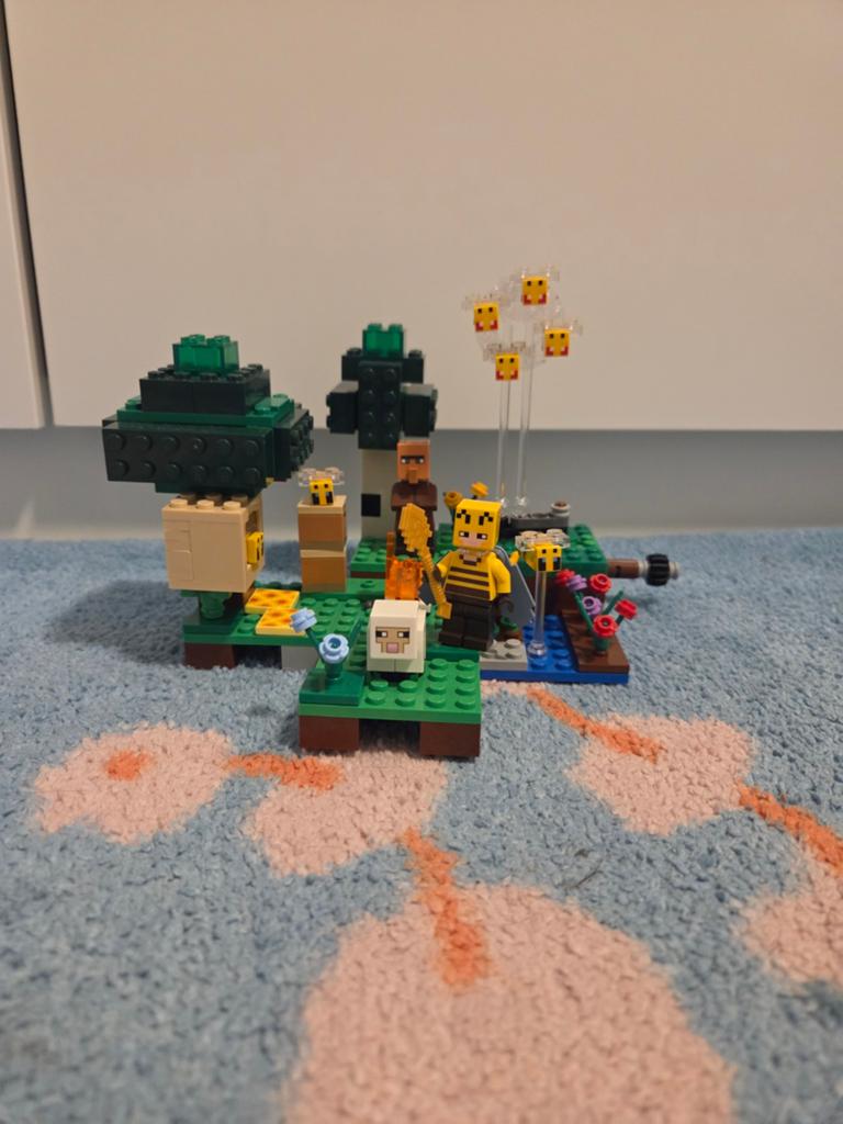 LEGO Minecraft 21165 De Bijenboerderij, Compleet, Minecraft, Lego, Ophalen of Verzenden