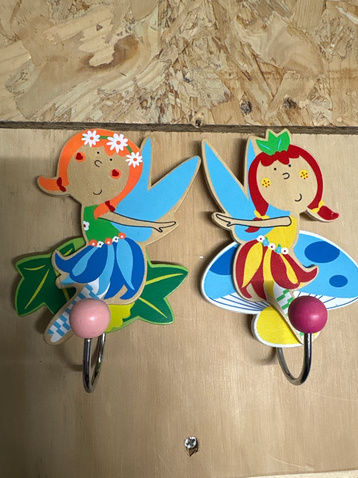 Houten Kinderkapstokken: 2 losse haakjes en 1 met 3 haken, Ophalen of Verzenden, Gebruikt