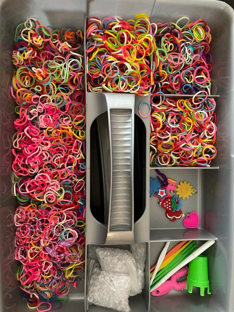 Grote Loom Bands Set met Opbergdoos en Accessoires, Ophalen of Verzenden, Zo goed als nieuw, Knutselen