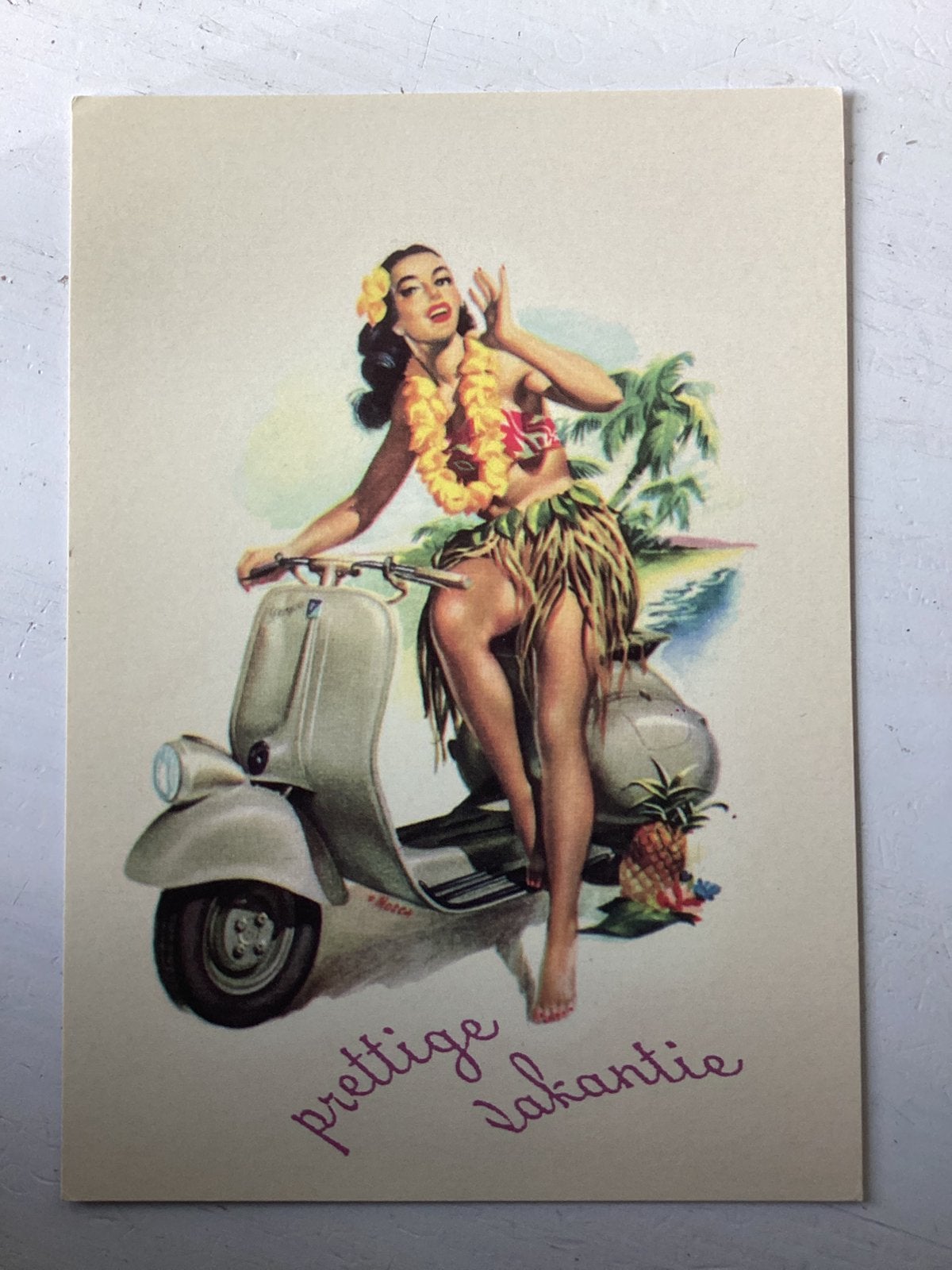 Boomerangkaart Prettige Vakantie (Aloha/sexy dame/scooter), Verzenden, 1980 tot heden, Ongelopen, Overige thema's