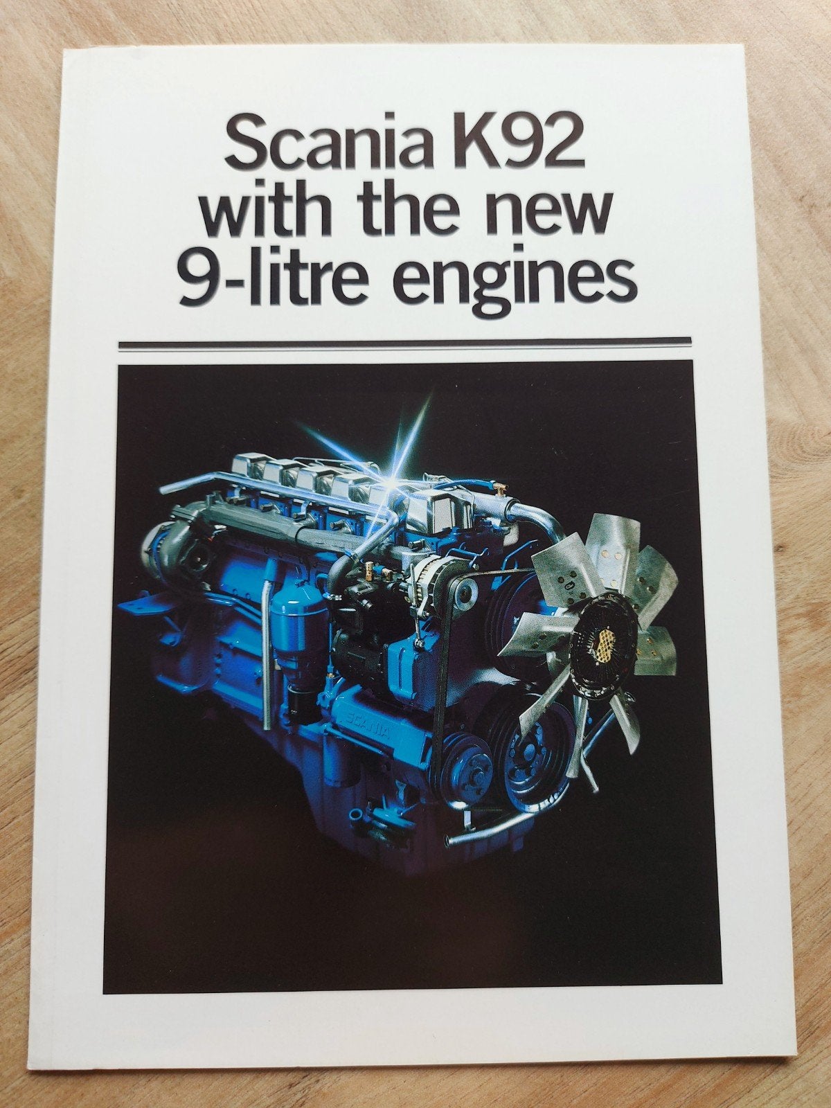 Scania K92 motor folder Engelstalig, Ophalen of Verzenden, Zo goed als nieuw, Overige merken