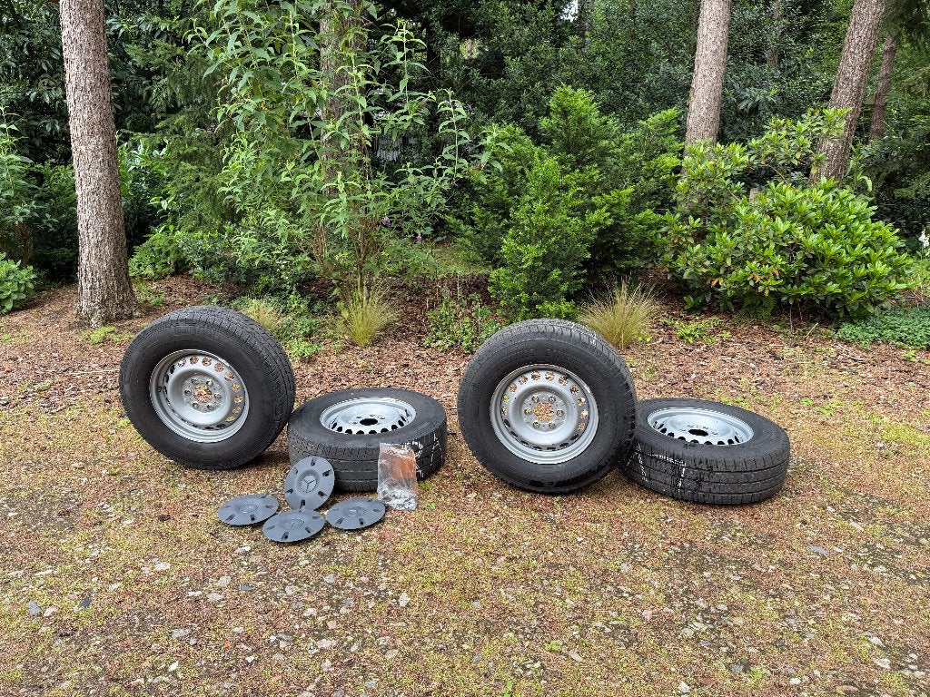 Mercedes Sprinter velgen inclusief banden, Ophalen, 16 inch, Banden en Velgen, All Season