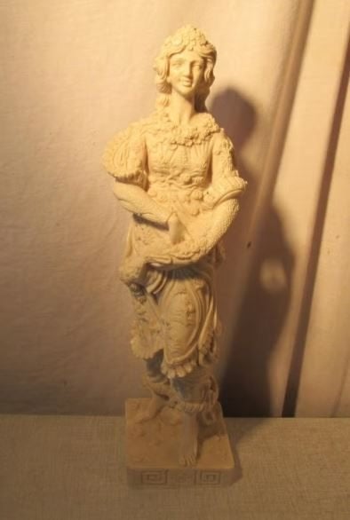 Mooi Vrouwelijk Beeld - 41cm, Ophalen of Verzenden, Beeld, Vrouw, Gemerkt