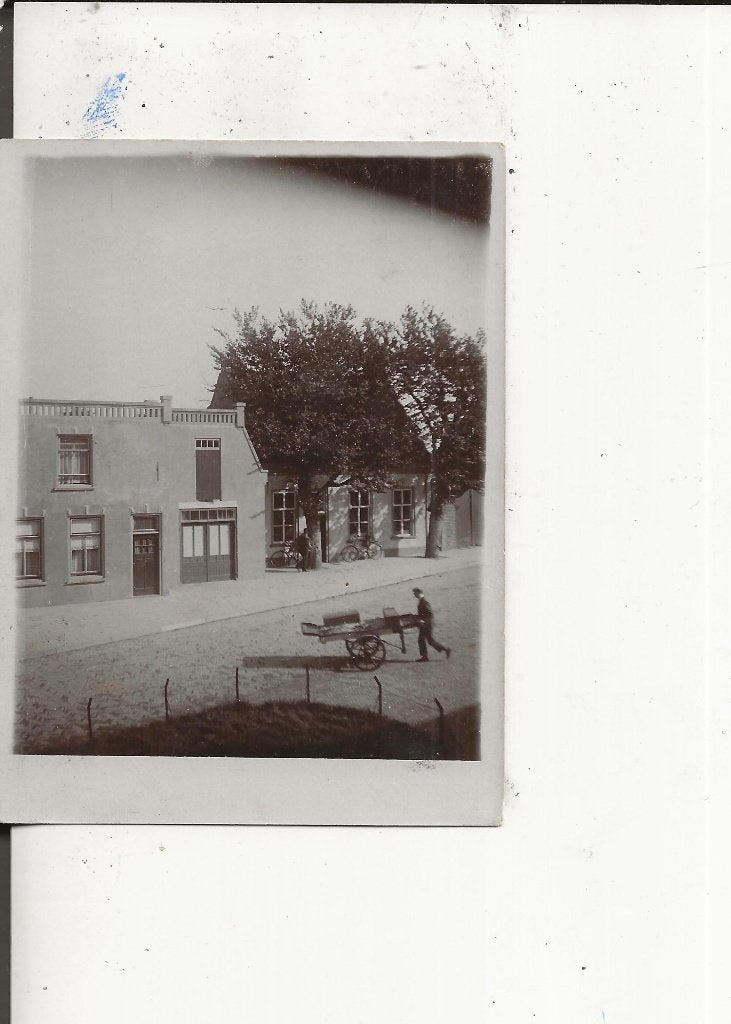 Monster Onbekend Handkar bij plantsoen Fotokaart, Ophalen of Verzenden, Voor 1920, Ongelopen, Zuid-Holland