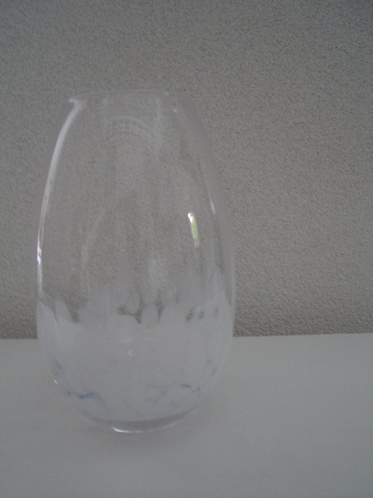 Vaas, Huis en Inrichting, Woonaccessoires | Vazen, 23 cm, Wit, Ophalen of Verzenden, Met patroon/structuur