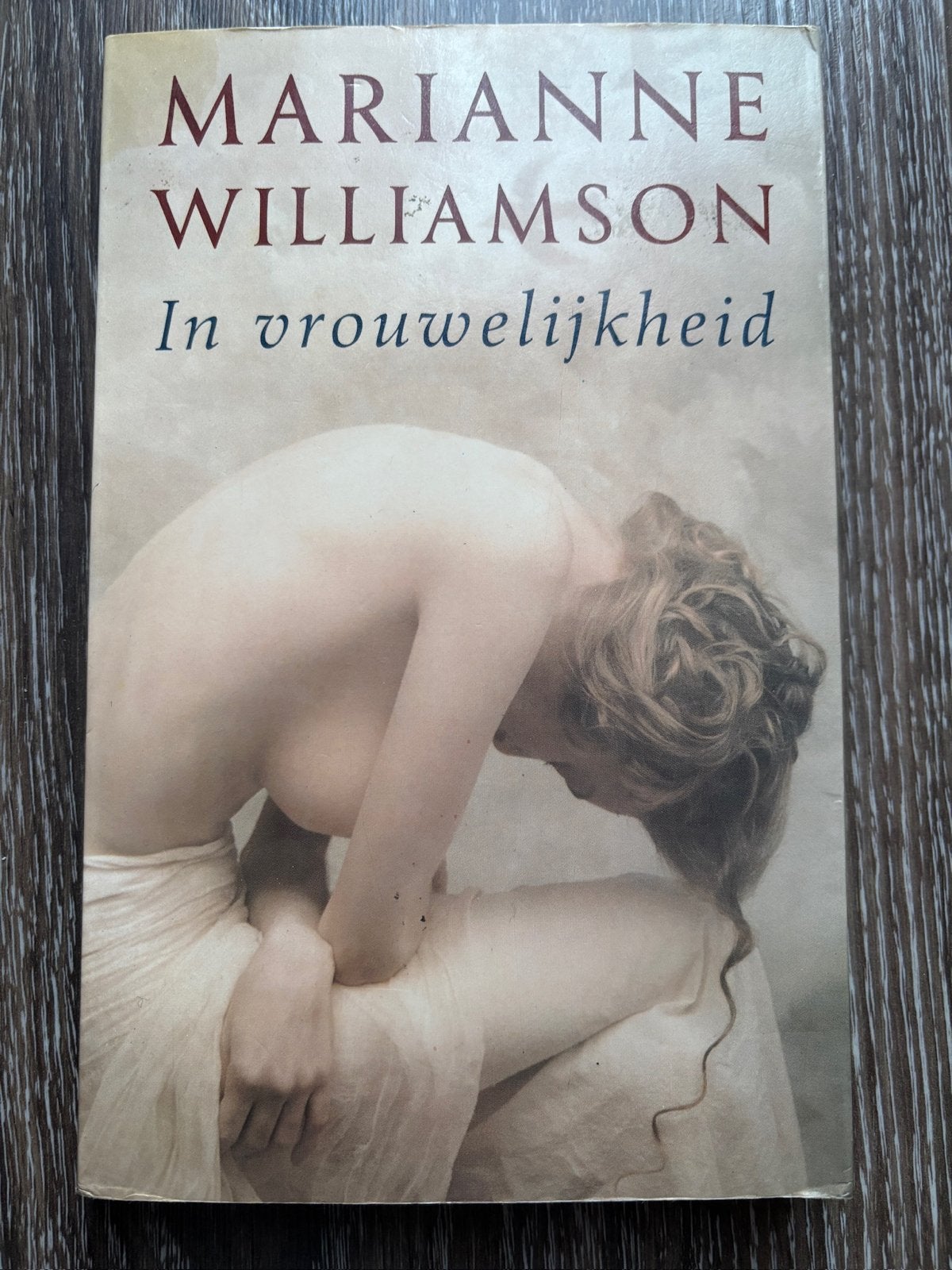 In Vrouwelijkheid - Marianne Williamson, Ophalen of Verzenden, Zo goed als nieuw, Overige onderwerpen, Achtergrond en Informatie