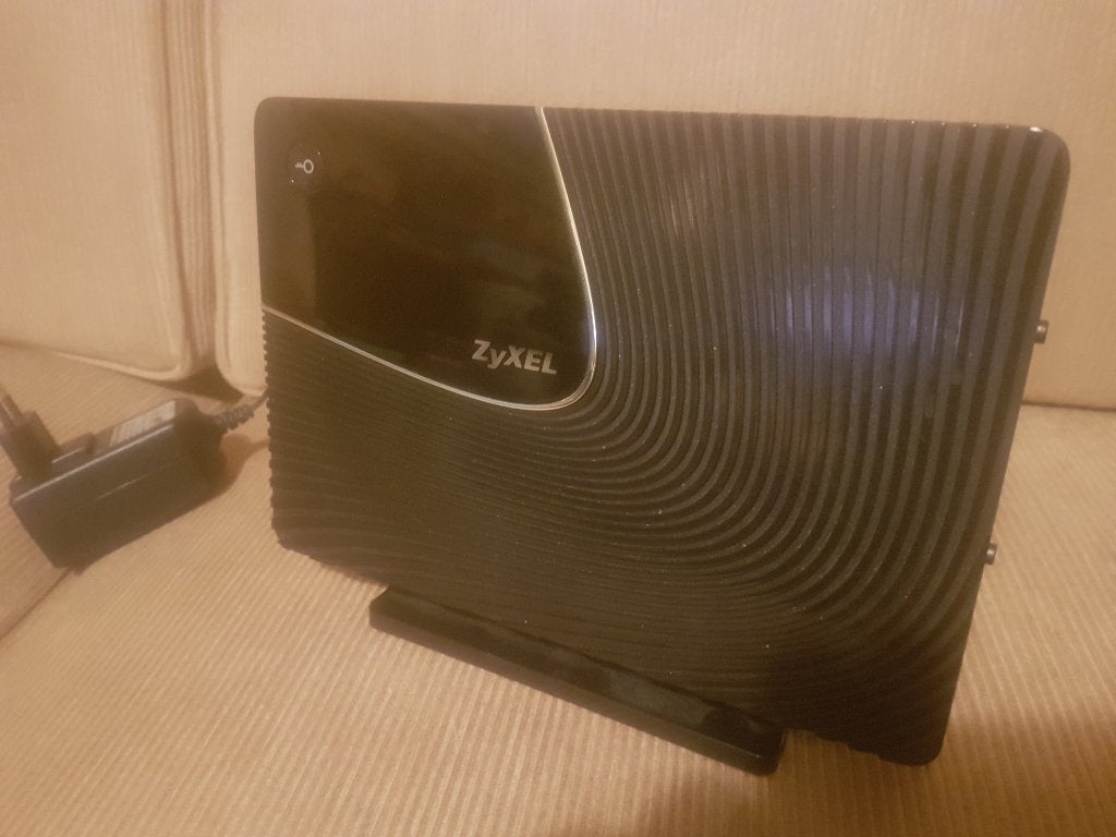 Zyxel NBG6716 Modem/Router/AccessPoint, Computers en Software, Routers en Modems, Ophalen of Verzenden, Gebruikt, Router met modem