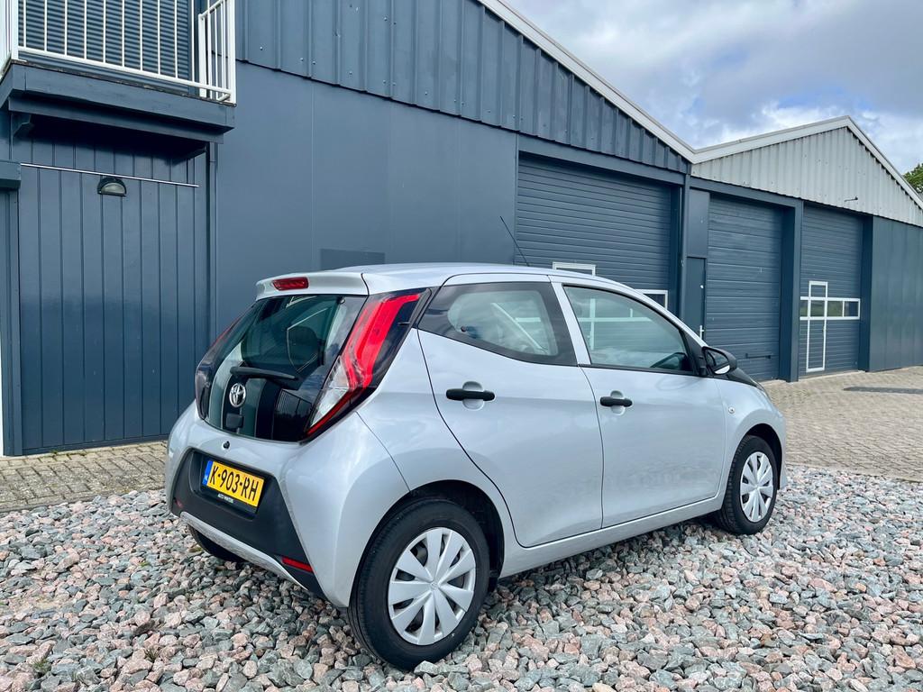 Toyota Aygo 1.0 VVT-i x-fun, Auto's, Voorwielaandrijving, Gebruikt, Euro 6, 4 stoelen