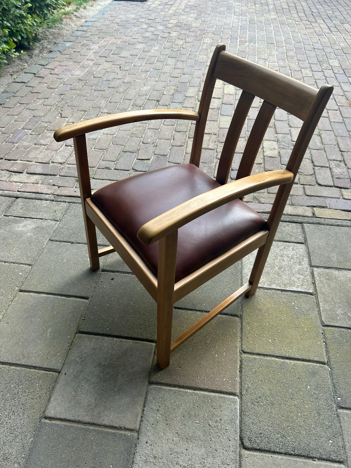 Houten stoel met leren zitting, Ophalen, Gebruikt, Bruin, Eén