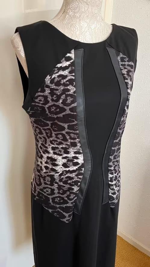 Sao Paulo jurk maat 42[v], Kleding | Dames, Zwart, Maat 42/44 (L), Ophalen of Verzenden, Zo goed als nieuw