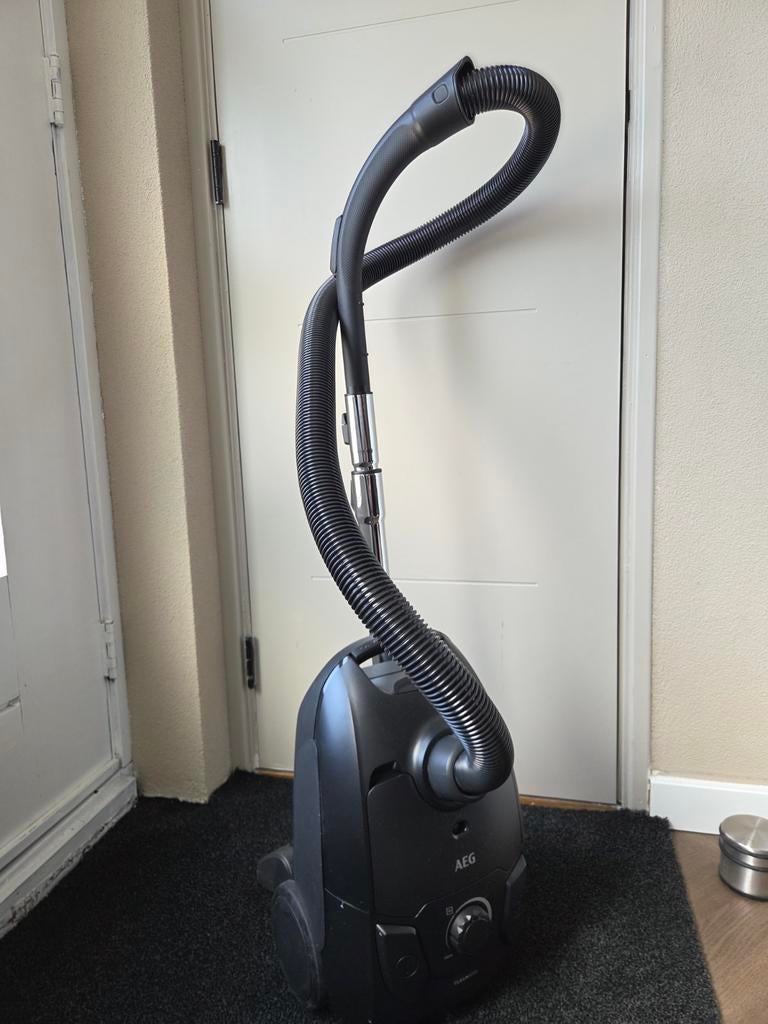 AEG Clean 5000 stofzuiger, Witgoed en Apparatuur, Stofzuigers, Stofzuiger, Ophalen, Stofzak, 1600 tot 2000 watt