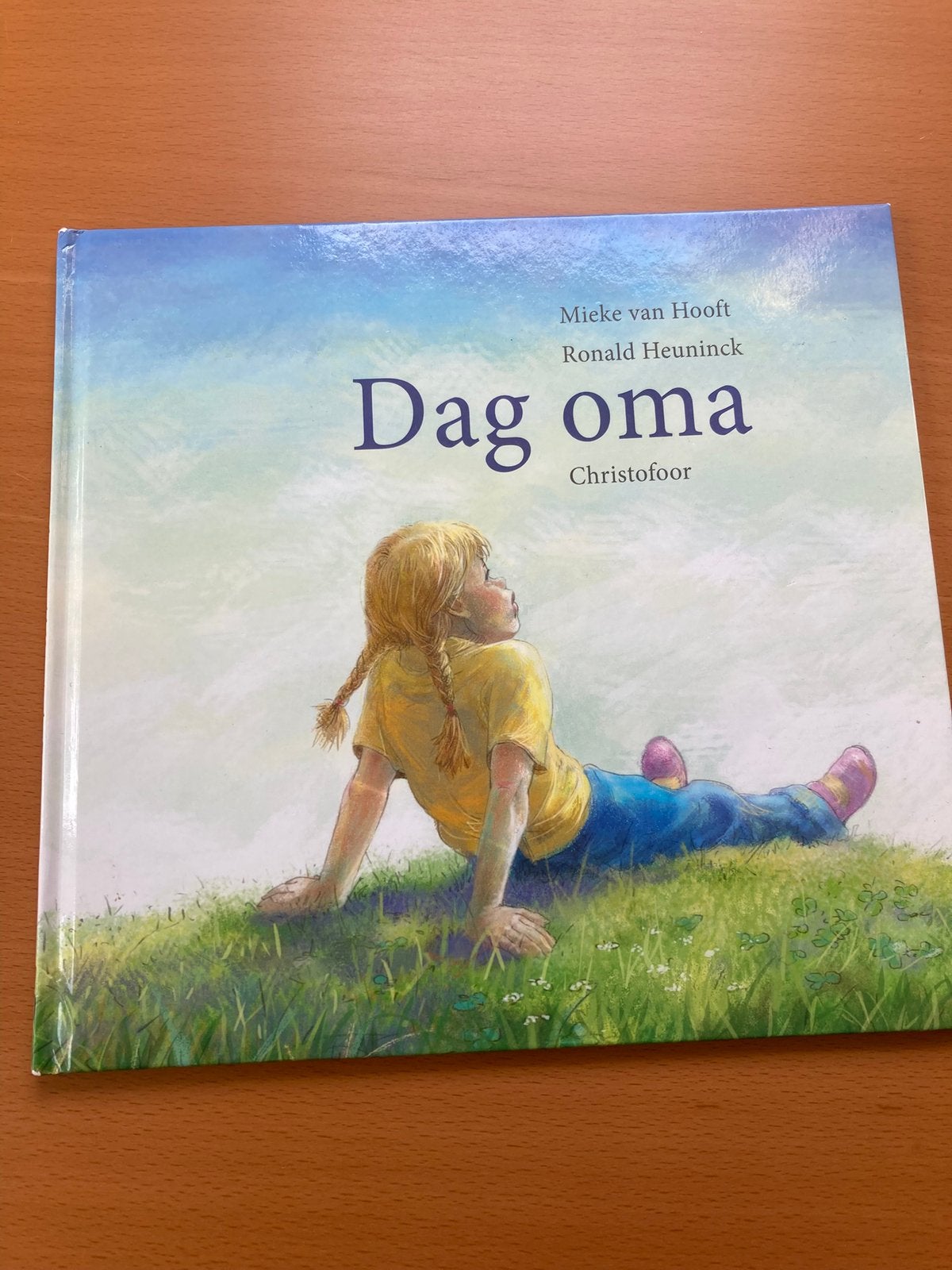 Dag oma, Mieke van Hooft, Boeken, Ophalen of Verzenden, Zo goed als nieuw, 3 tot 4 jaar