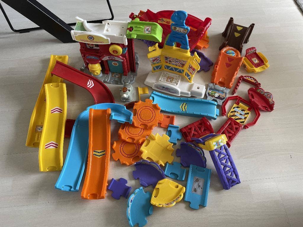 toet toet auto baan, Ophalen, Zo goed als nieuw, 2 tot 4 jaar