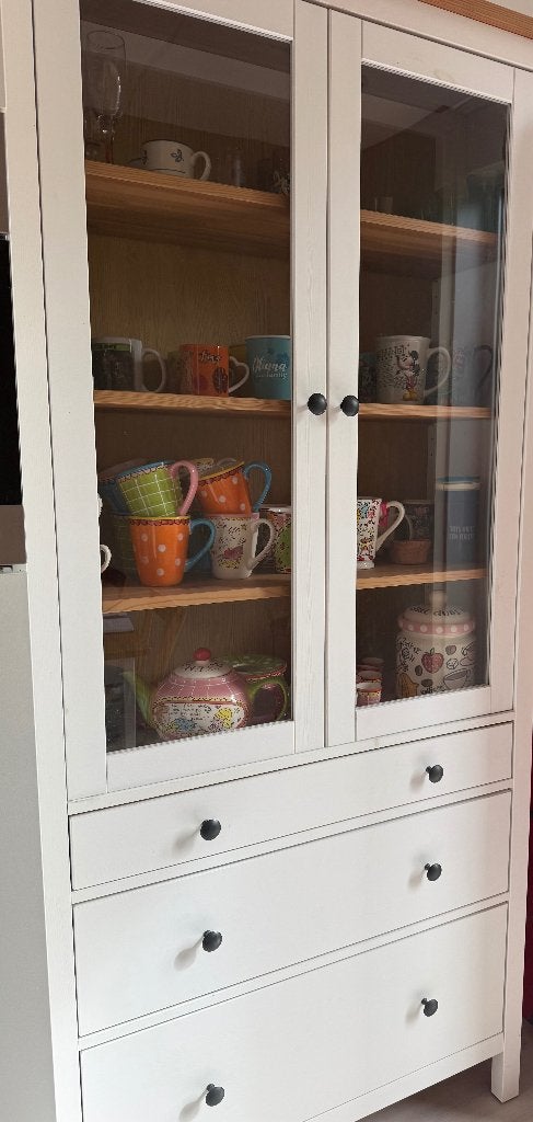 Te koop: Hemnes vitrinekast