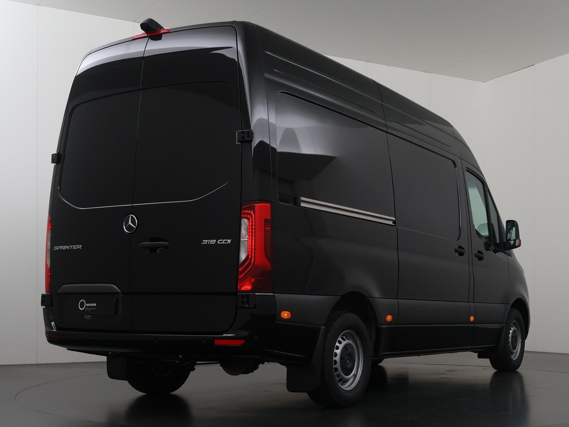 Mercedes-Benz Sprinter 319 L2H2 RWD SELECT | LED | NAVI | BP, Auto's, Zwart, Bedrijf, Diesel, Nieuw