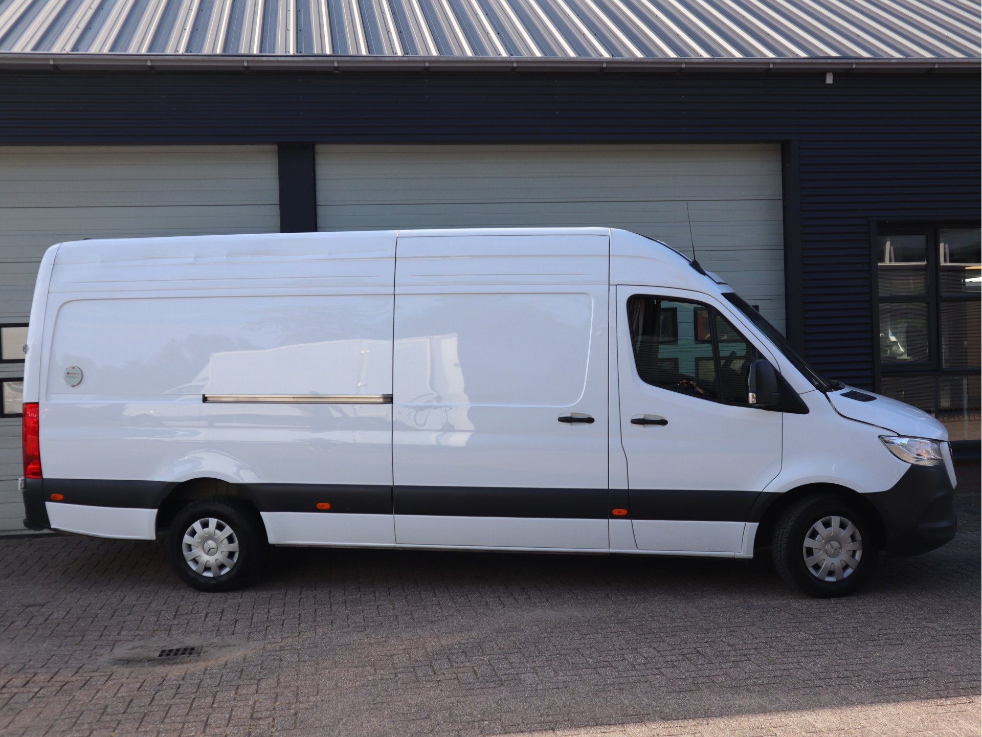 Mercedes-Benz Sprinter 317 CDI Automaat L3H2 - Pharma Medizi, Auto's, Automaat, Achterwielaandrijving, Gebruikt, Euro 6