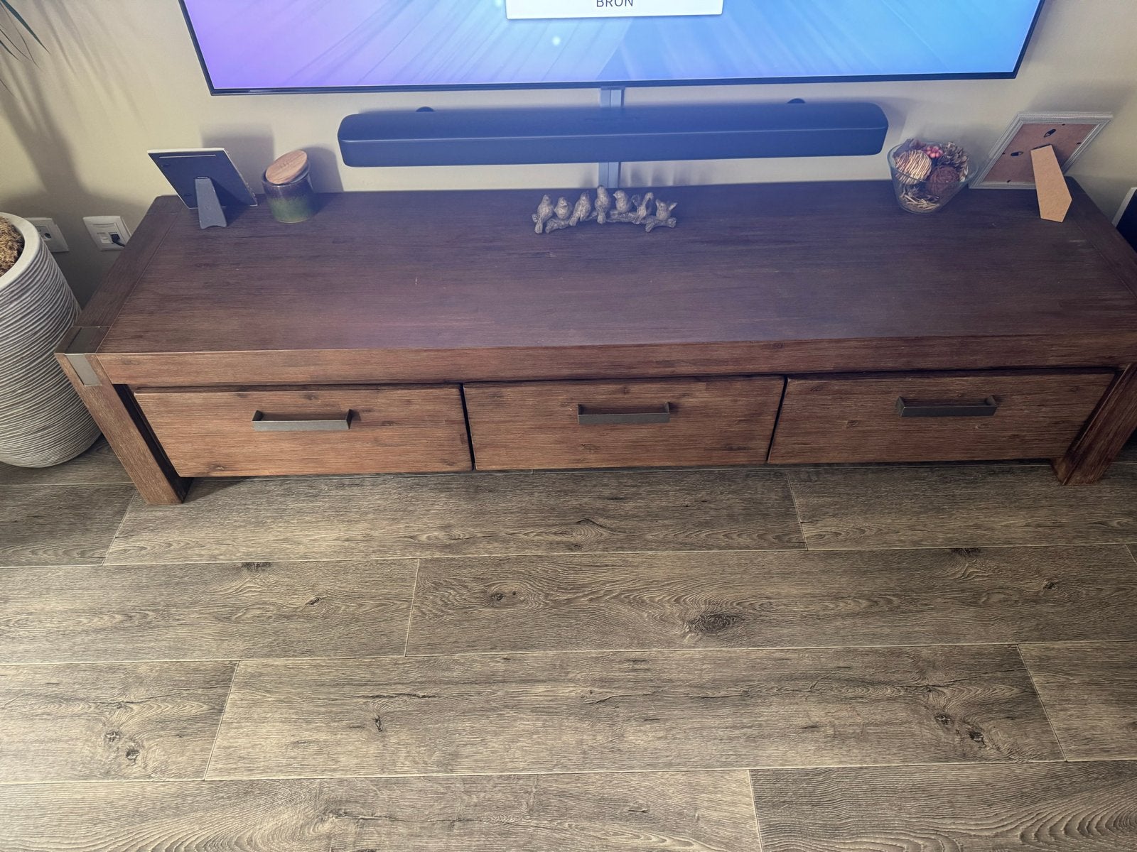 Robuust houten tv-meubel met 1 lade en 2 klap lades, Gebruikt, 150 tot 200 cm, Ophalen of Verzenden, Minder dan 100 cm