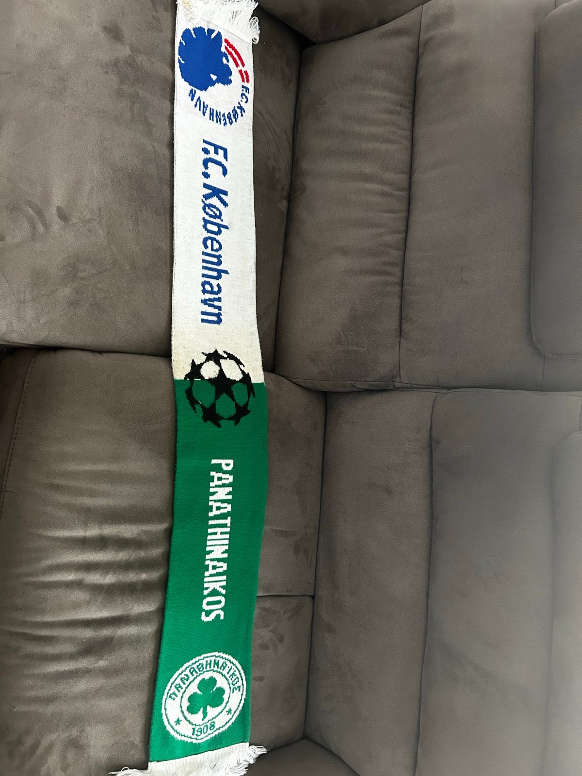 Voetbal sjaal FC Kopenhagen - Panathinaikos Champions League, Ophalen of Verzenden, Zo goed als nieuw, Buitenlandse clubs, Vaantje of Sjaal