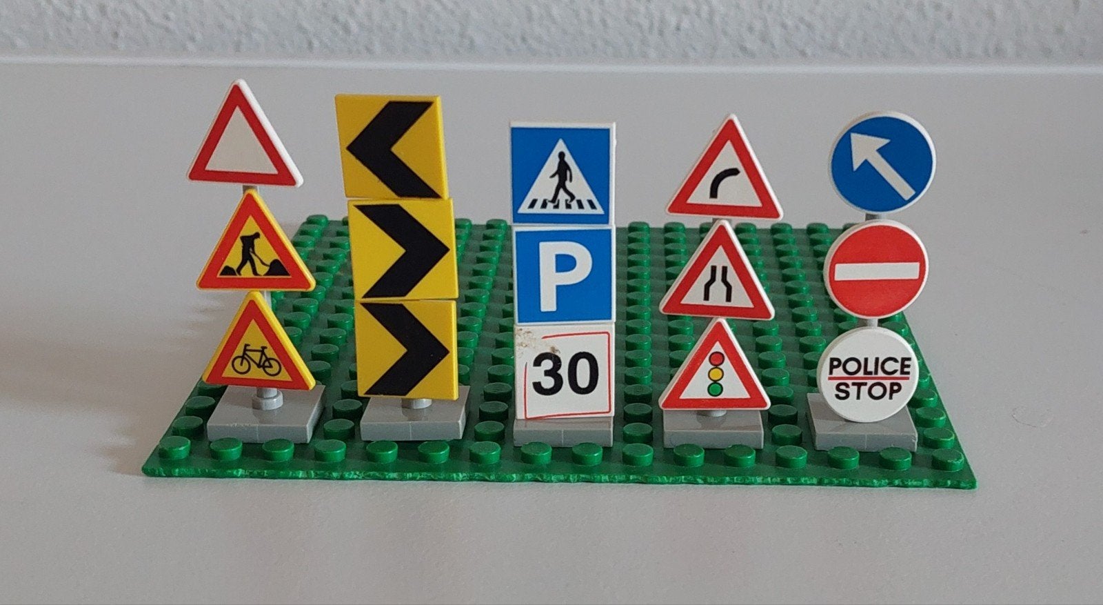 Lego verkeersborden, Verzenden