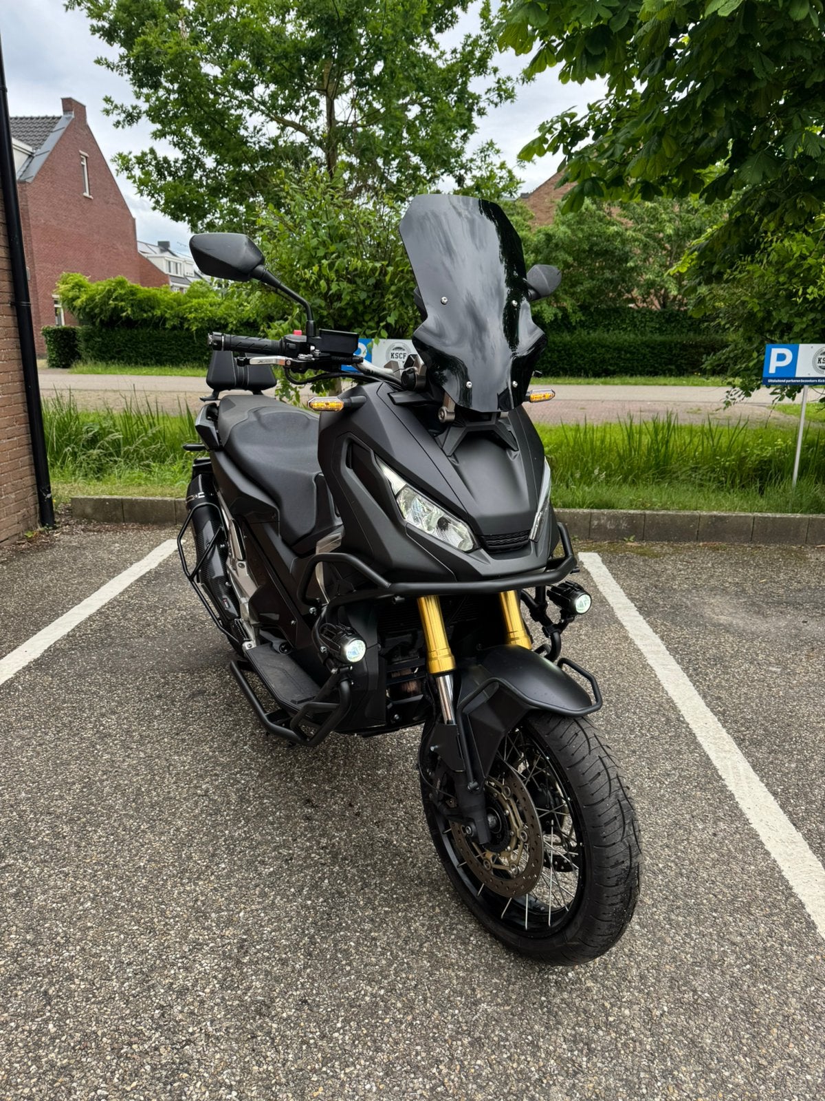 Honda xadv 750cc 2017 weinig km! Carplay, Motoren, 750 cc, 2 cilinders, Occasion, Motorrijbewijs A