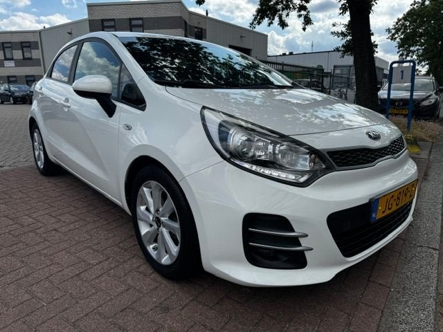 Kia Rio 1.2 CVVT 5deurs DynamicLine Airco,Navigatie,Camera, 4 cilinders, Wit, Origineel Nederlands, Bedrijf