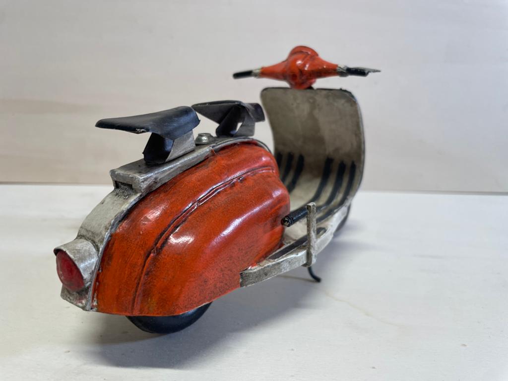 schaalmodel Lambretta scooter, Overige merken, Nieuw, Ophalen of Verzenden, Groter dan 1:32