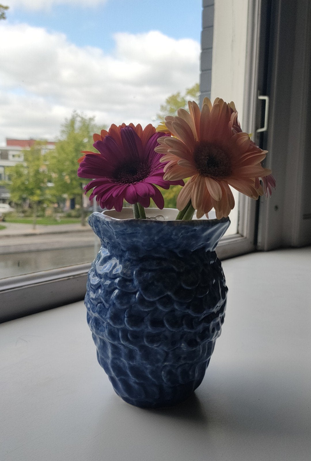 Nieuwe H&M Home vaas, blauw met textuur, Huis en Inrichting, Woonaccessoires | Vazen, Blauw, Nieuw, Ophalen of Verzenden, Met patroon/structuur