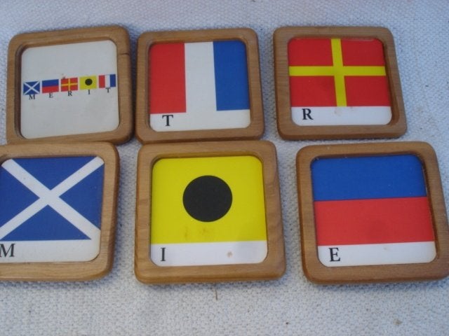 VINTAGE 1986 PHILIP MORRIS MERIT SEA COASTERS / onderzetters, Gebruikt, Glasonderzetter, Meerkleurig, Ophalen of Verzenden