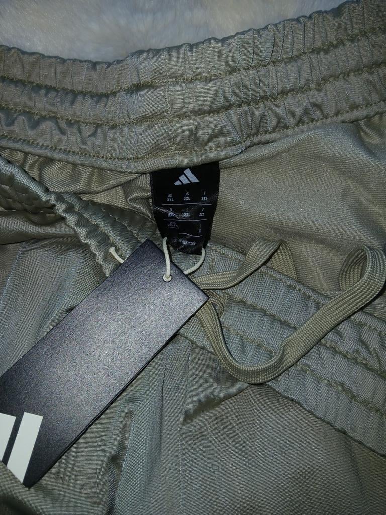 Splinternieuwe adidas broek 2xl, Beige, Nieuw, Overige maten, Ophalen of Verzenden