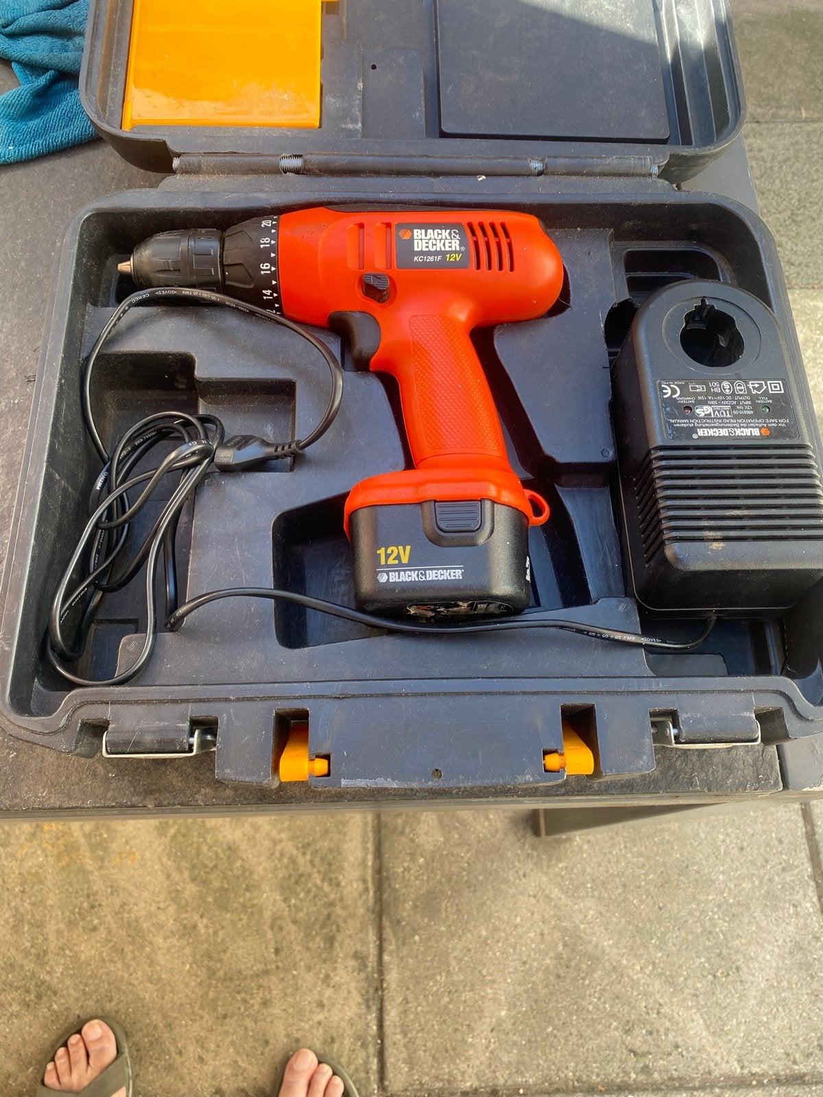Black & Decker 12V Boormachine met Accu en Oplader, Boormachine, Gebruikt, Variabele snelheid, Ophalen of Verzenden