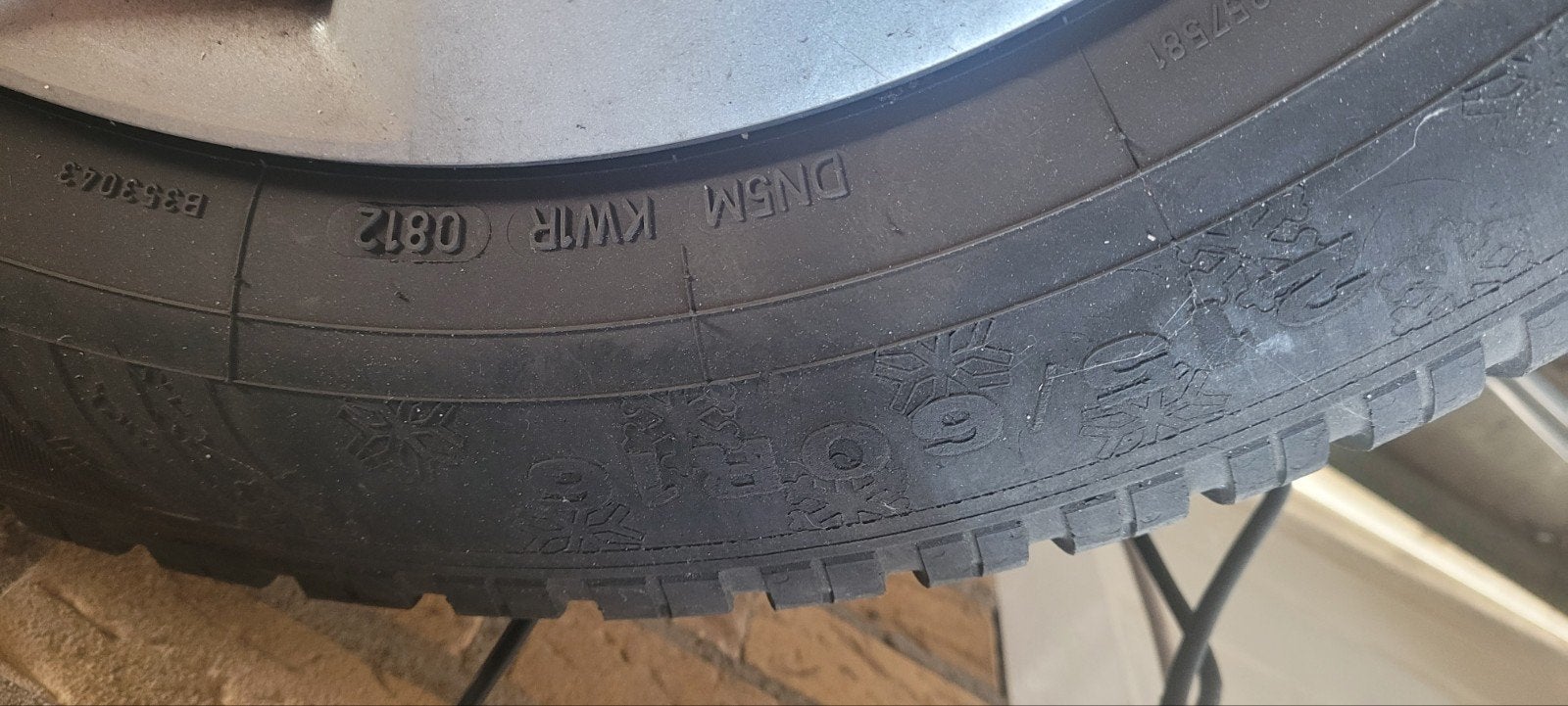 Winterbanden met velgen - 215/60R16 95H, Ophalen, 16 inch, Banden en Velgen, Winterbanden